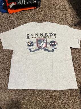 Vintage 90s NASA Kennedy Space Center Apollo Space Shuttle T-Shirt Heather Grey